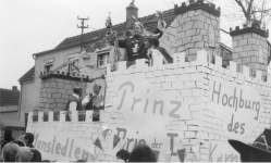 Prinz Ari I. 1964 auf seiner Hochburg des Karnevals