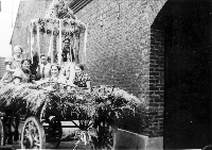 Sinthern - Erntedank-Festwagen 1938