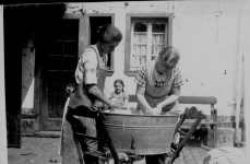 Maria Schmitz auf dem Paulsenhof