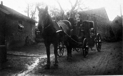 Manstedten &ndash; Kutsche mit Maria Schlangen 1934