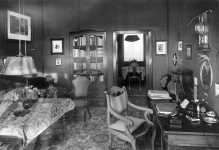 Wohnzimmer der Junkerburg in Geyen 1944